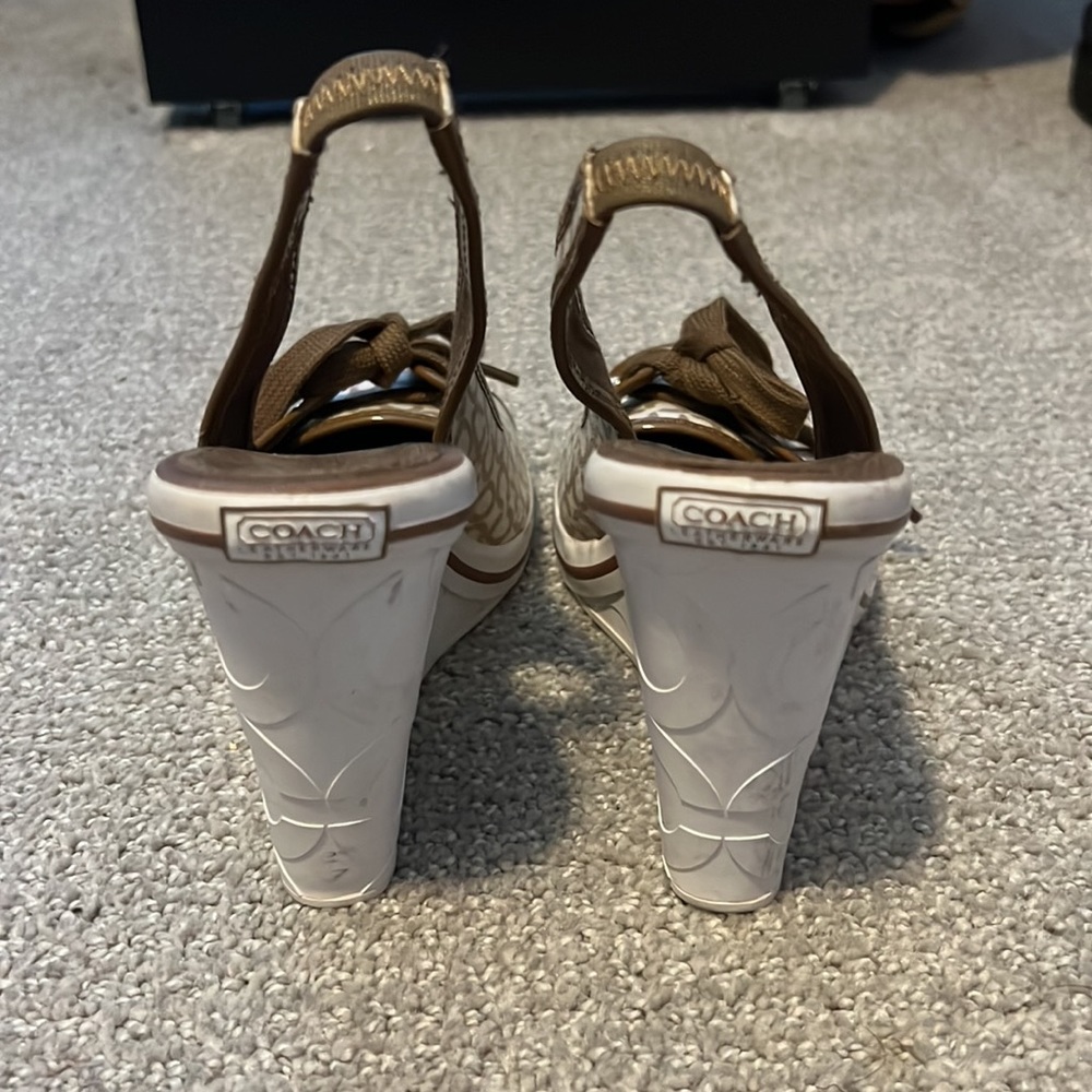 LOVIN COACH WEDGES - Picture 3 of 4